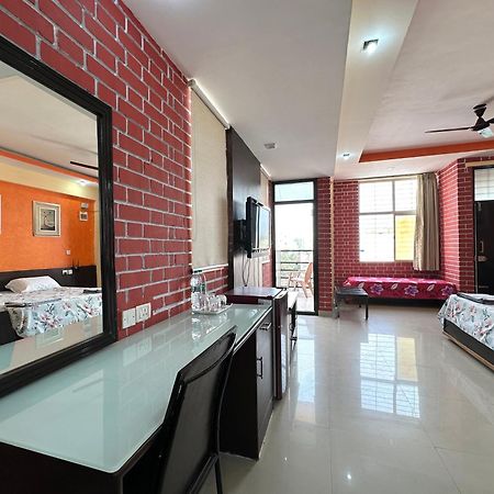 Fernandes Complex Hotel บังกาลอร์ ภายนอก รูปภาพ