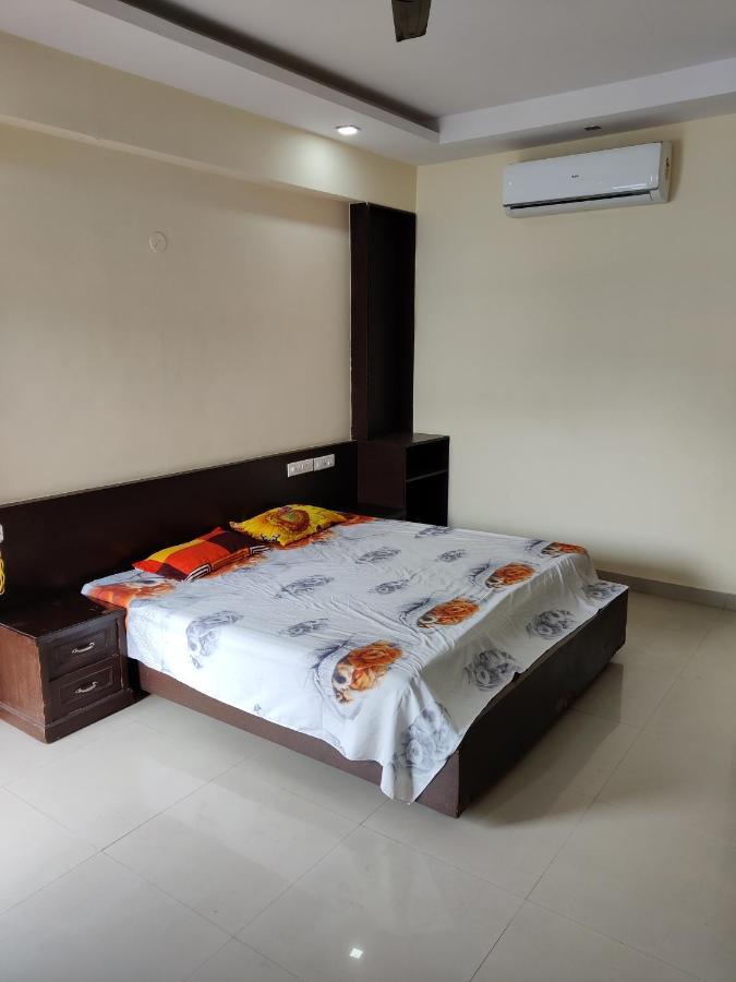 Fernandes Complex Hotel บังกาลอร์ ภายนอก รูปภาพ