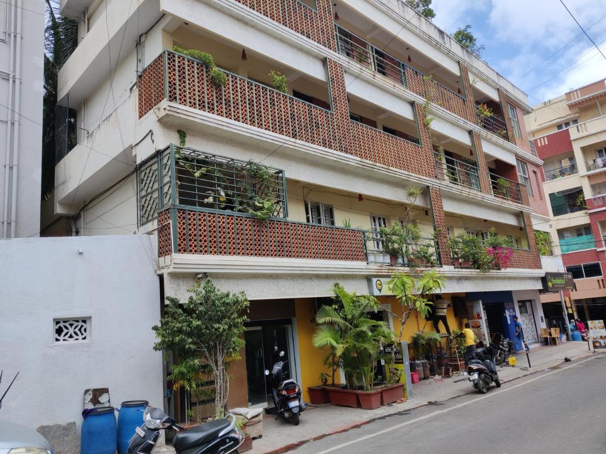 Fernandes Complex Hotel บังกาลอร์ ภายนอก รูปภาพ