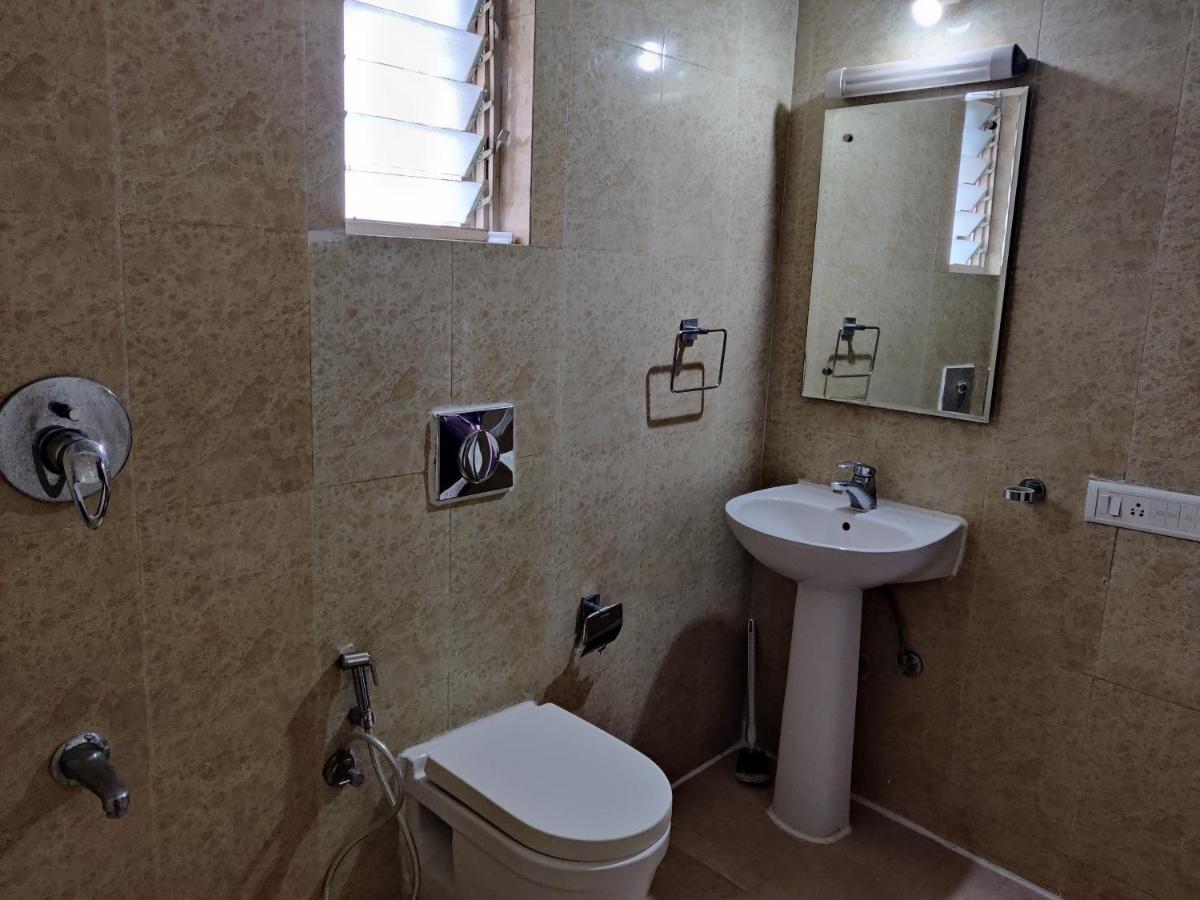 Fernandes Complex Hotel บังกาลอร์ ภายนอก รูปภาพ