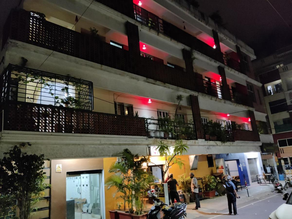 Fernandes Complex Hotel บังกาลอร์ ภายนอก รูปภาพ