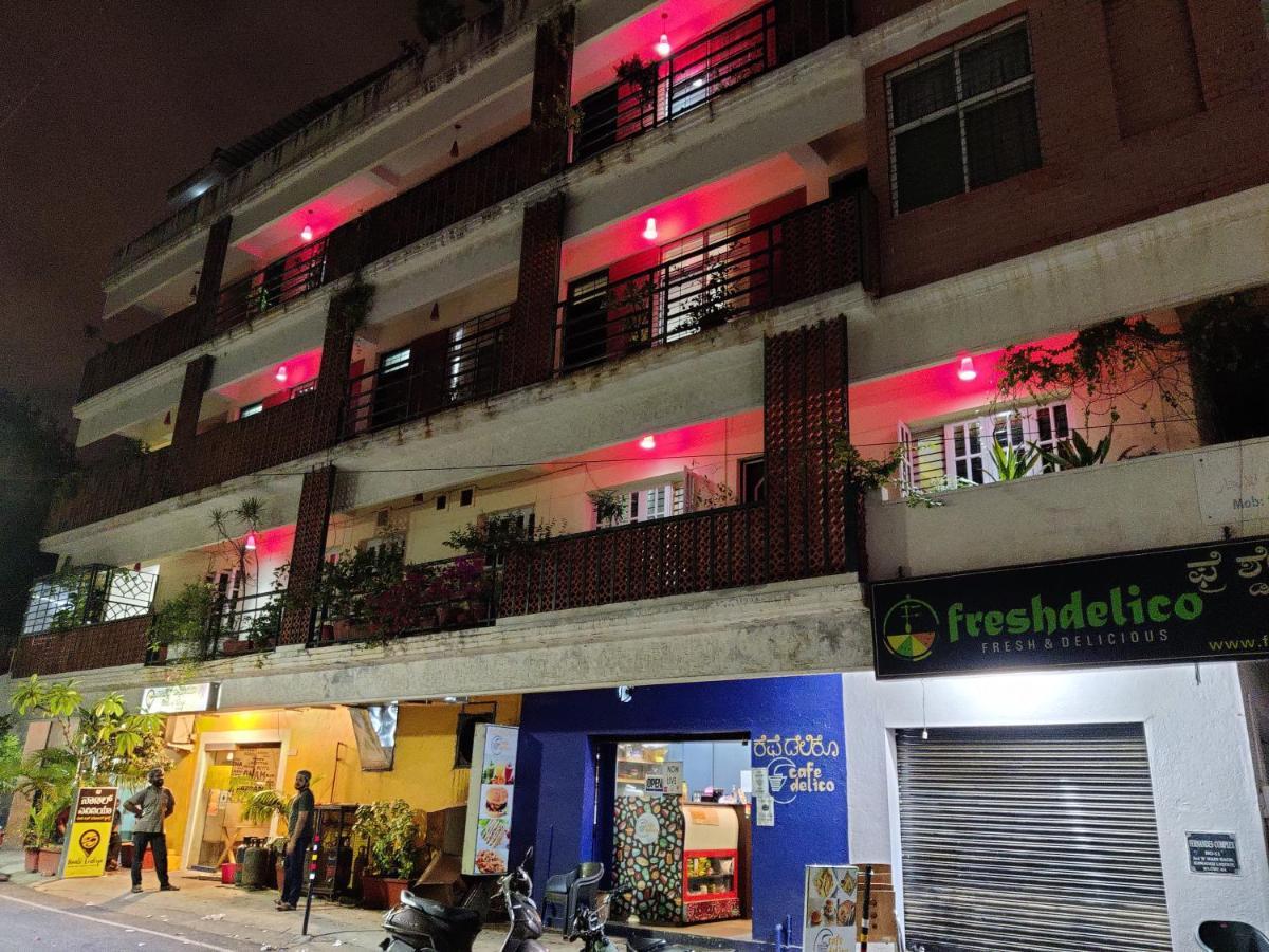 Fernandes Complex Hotel บังกาลอร์ ภายนอก รูปภาพ